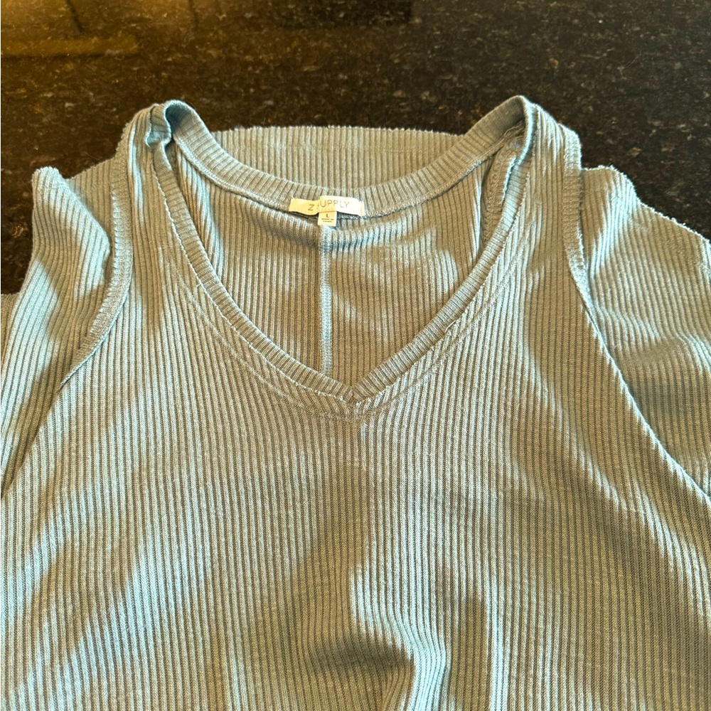 L ribbed flowy tank top